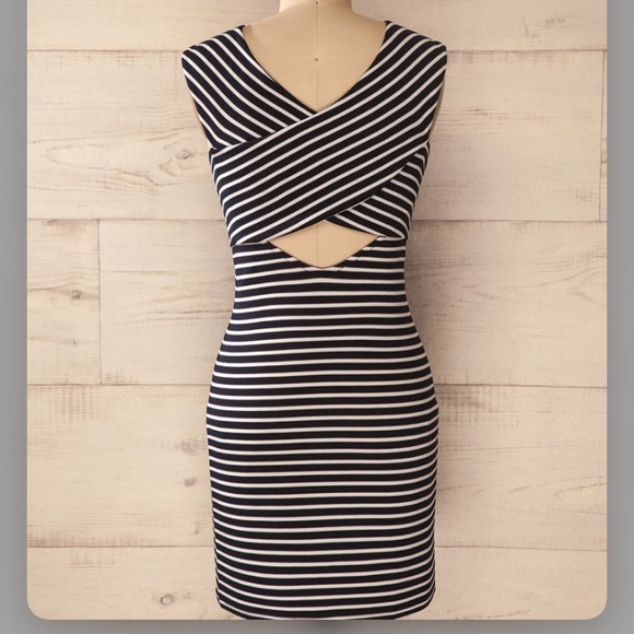 Striped Bodycon Dress - Picture 4 of 10